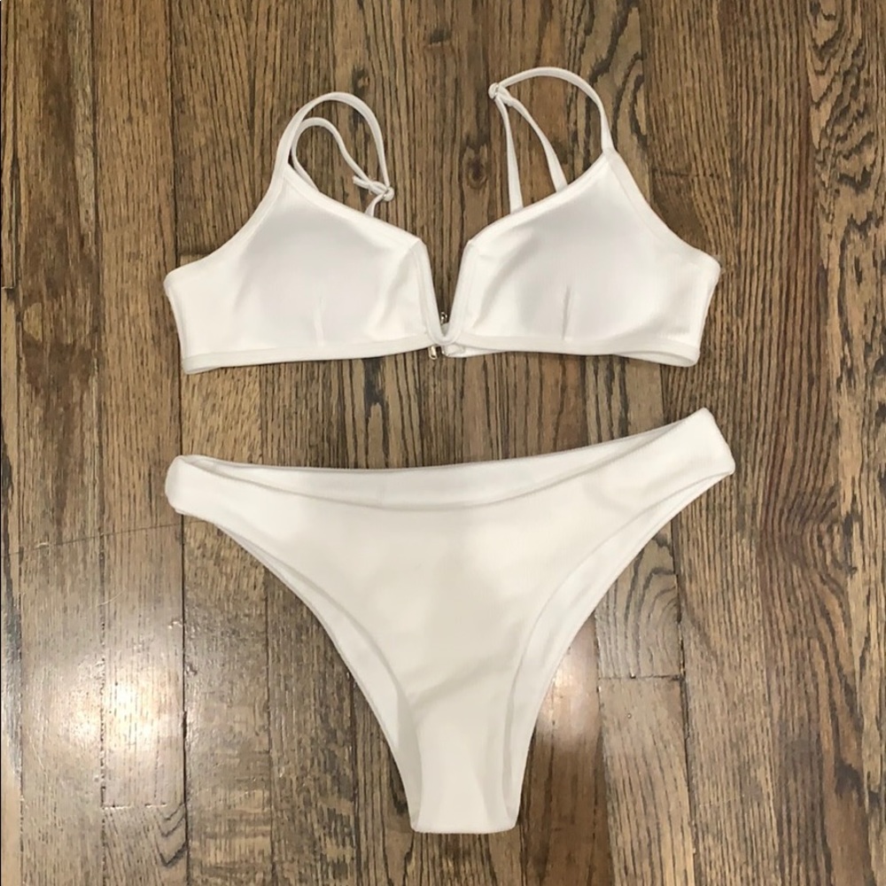 ZAFUL white swim suit - 2 piece